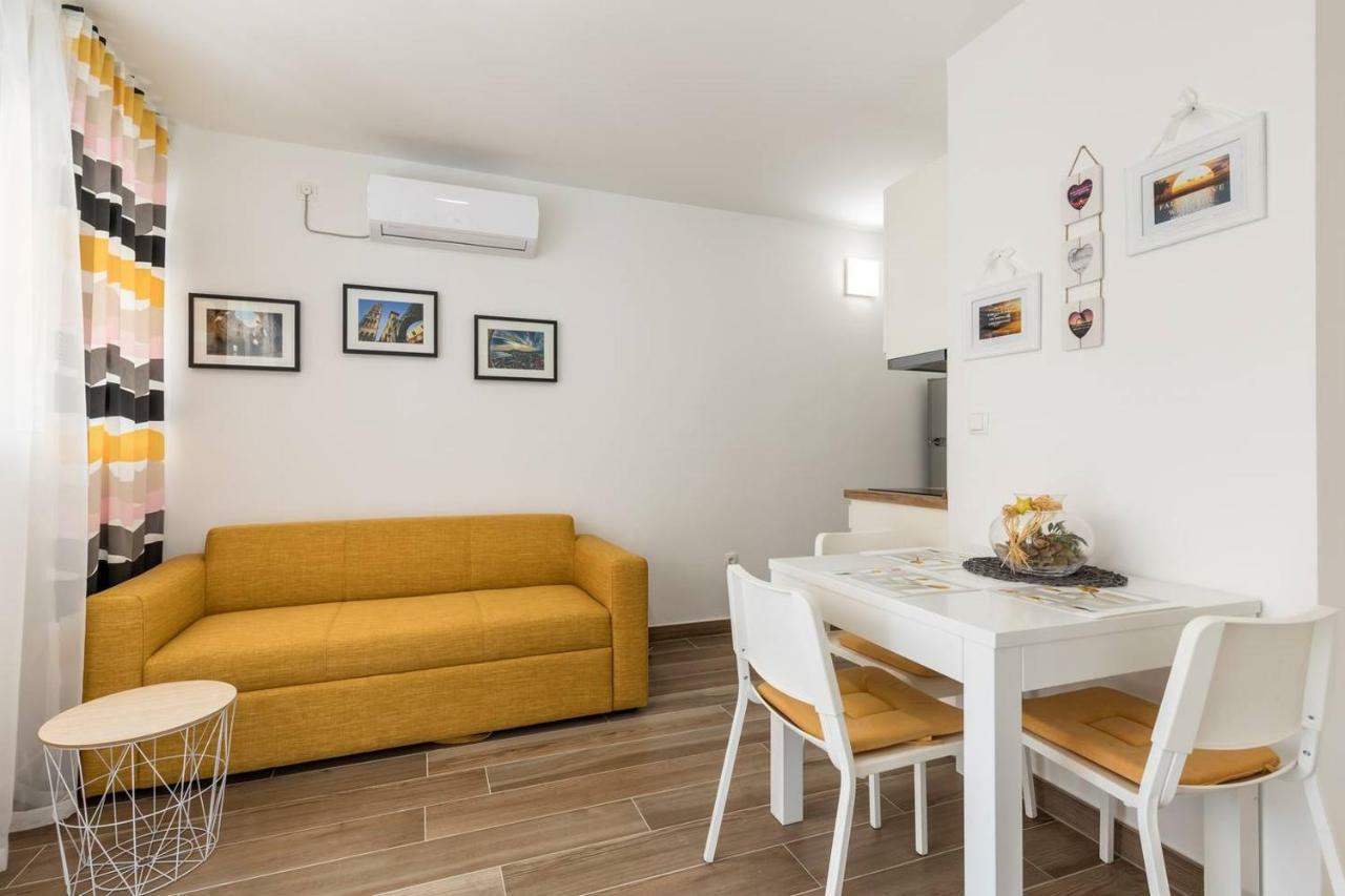 Apartments Cezar Split Exterior photo