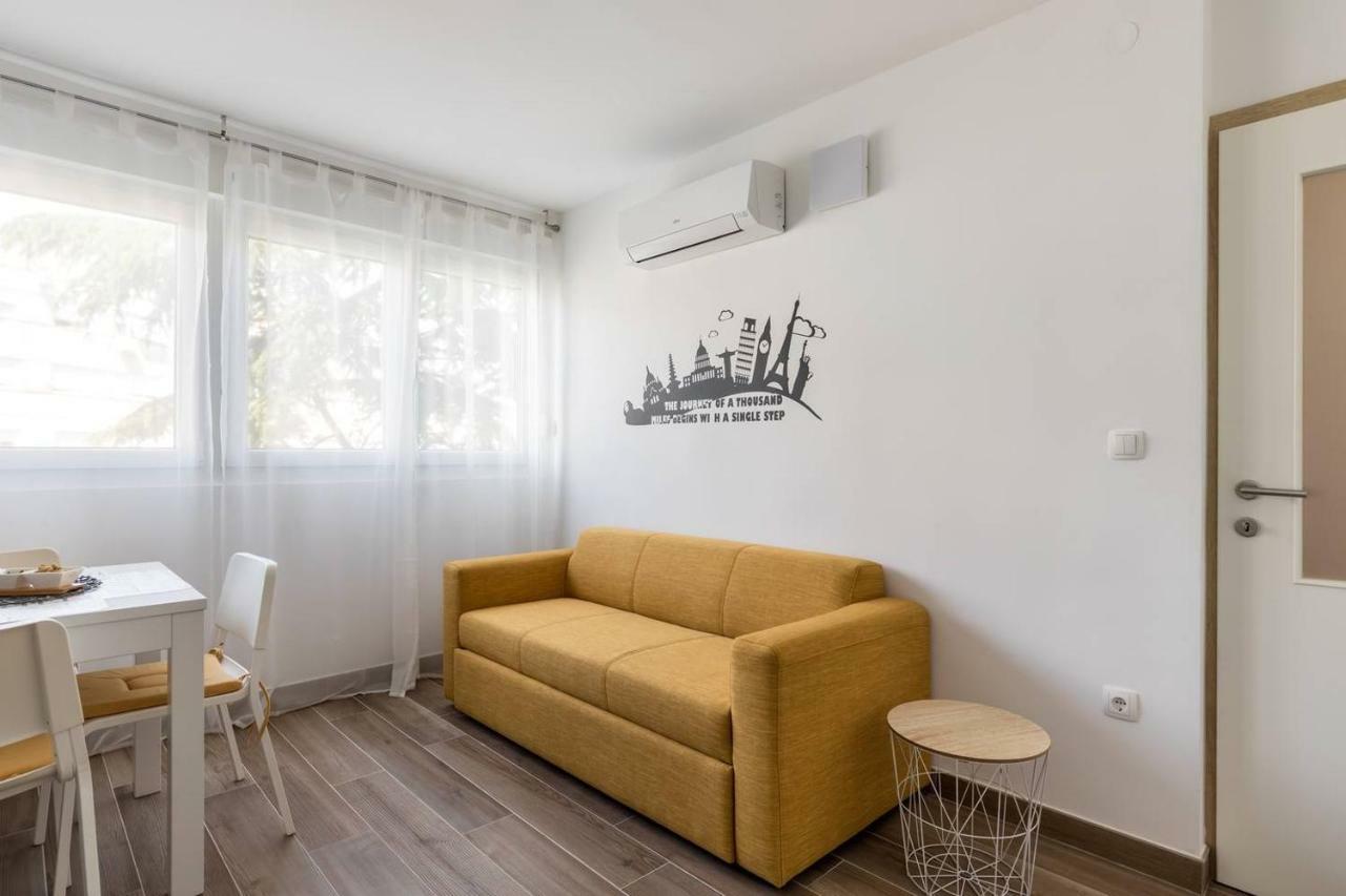 Apartments Cezar Split Exterior photo